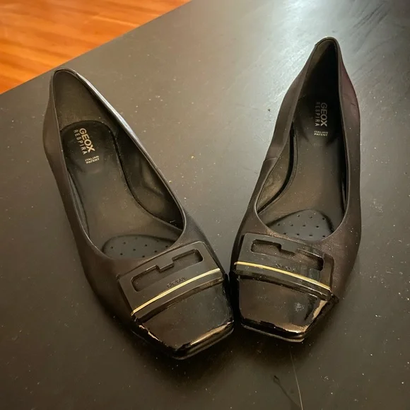 Geox Black low Heel woman’s Shoe - Picture 1 of 8